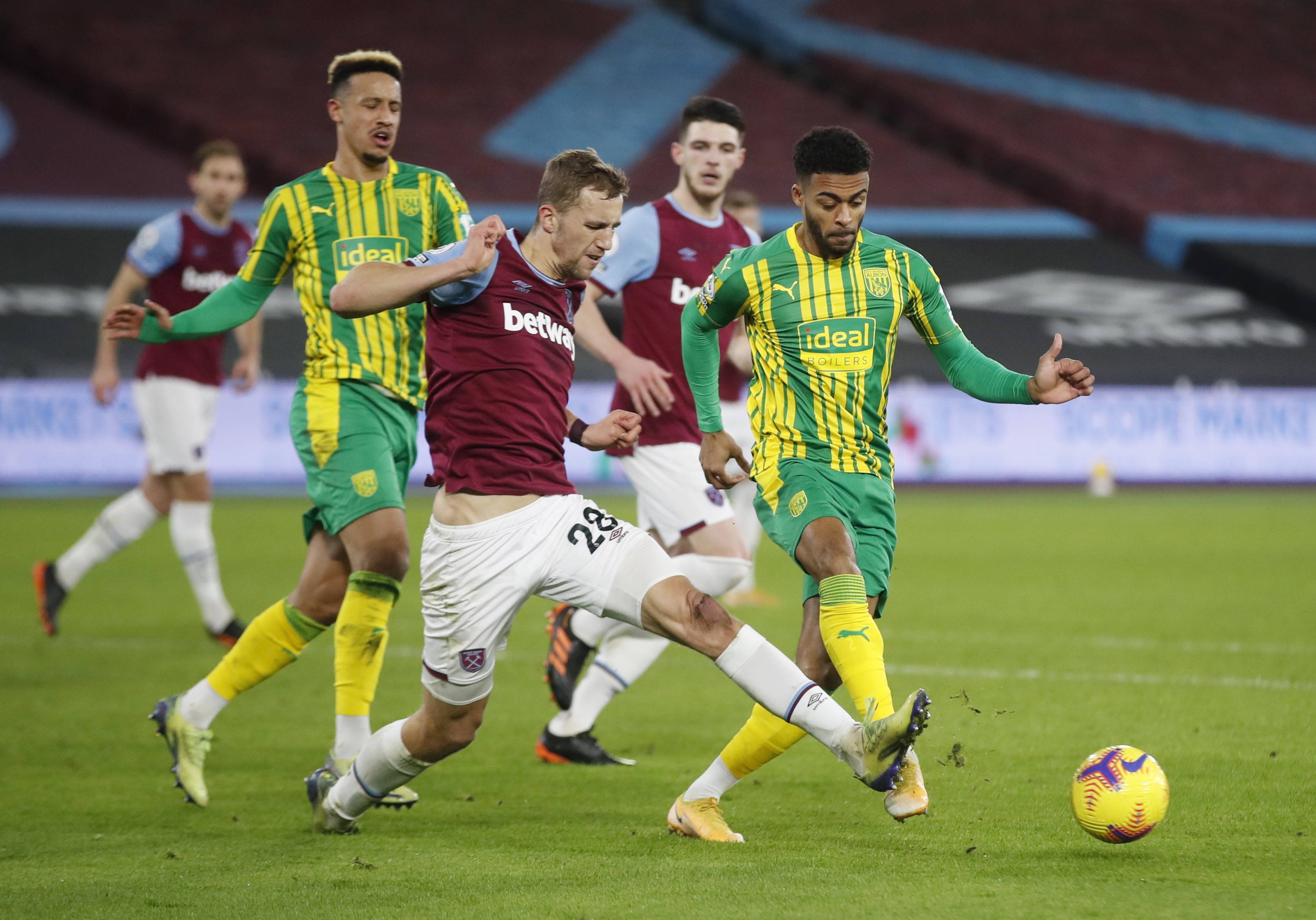 决定性的作 决定性的作